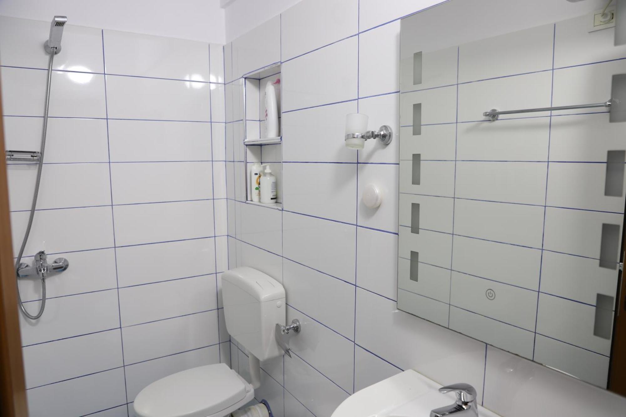 Apartment Altin In Old Town Берат Екстер'єр фото